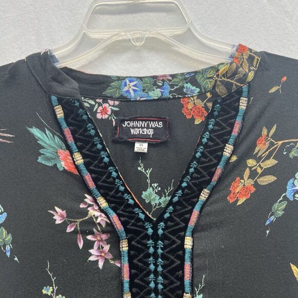 Johnny Was Embroidered Top XS Balloon Velvet Sleeves Black Floral V Neck Tunic - Picture 3 of 11